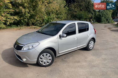 Хетчбек Dacia Sandero 2012 в Конотопі