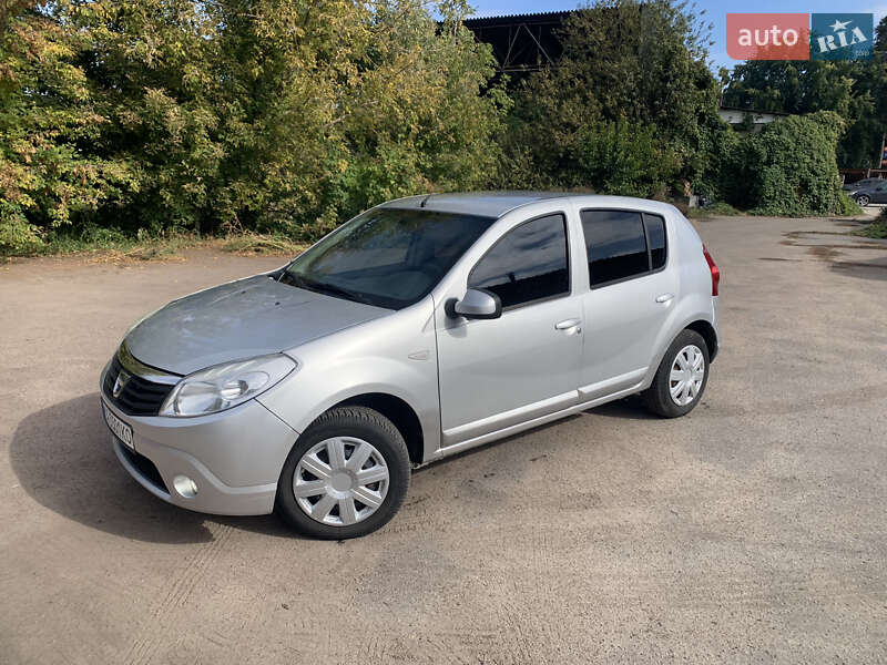 Dacia Sandero 2012