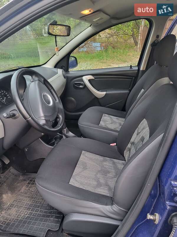 Хетчбек Dacia Sandero 2009 в Кременчуці фото 5 Хетчбек Dacia Sandero 2009 в Кременчуці