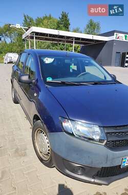 Хэтчбек Dacia Sandero 2015 в Львове
