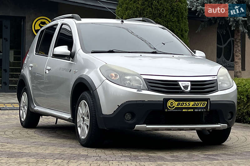 Dacia Sandero 2012
