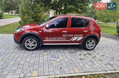 Хэтчбек Dacia Sandero 2012 в Тернополе