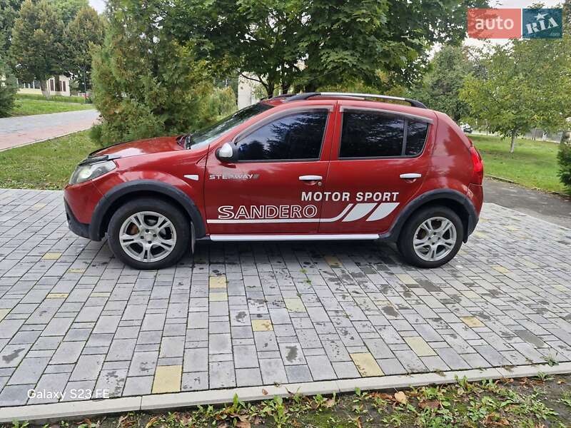 Хэтчбек Dacia Sandero 2012 в Тернополе