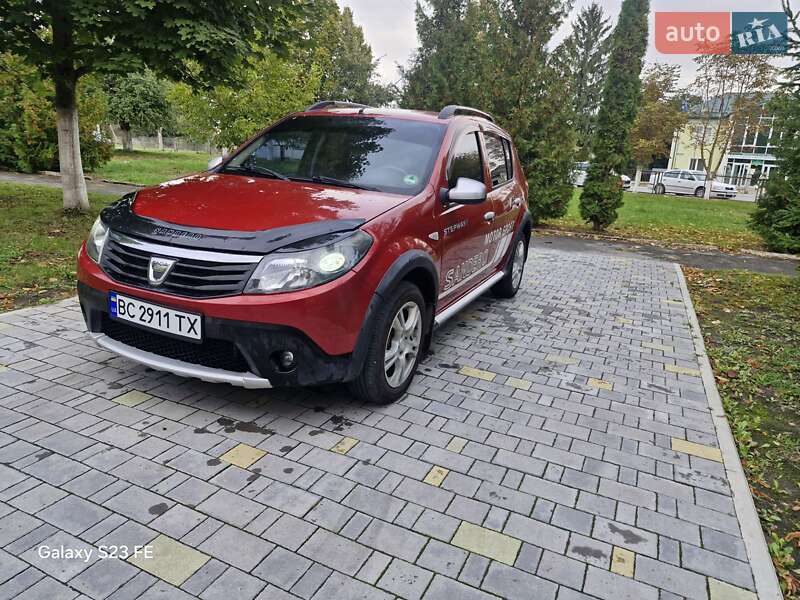 Хэтчбек Dacia Sandero 2012 в Тернополе