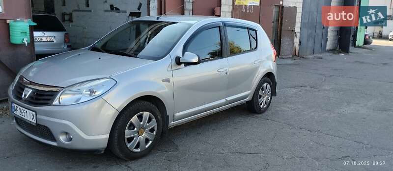 Хэтчбек Dacia Sandero 2008 в Запорожье фото 2 Хэтчбек Dacia Sandero 2008 в Запорожье
