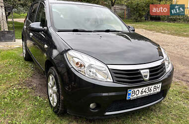 Хэтчбек Dacia Sandero 2008 в Тернополе