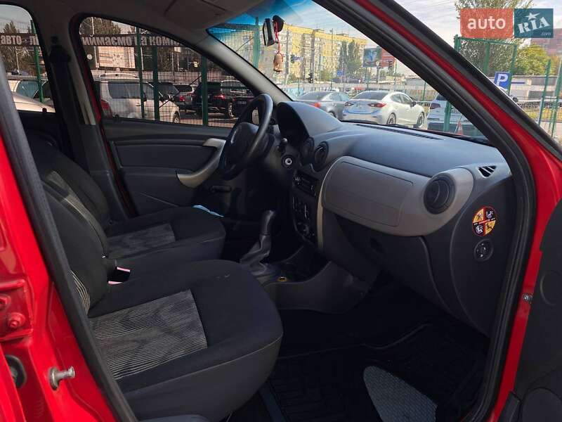 Хэтчбек Dacia Sandero 2009 в Днепре