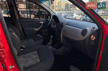 Хэтчбек Dacia Sandero 2009 в 