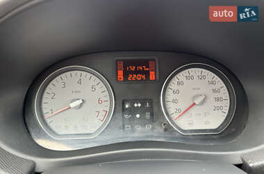 Хэтчбек Dacia Sandero 2010 в  фото 10 Хэтчбек Dacia Sandero 2010 в