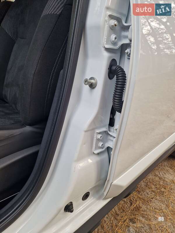 Хэтчбек Dacia Sandero 2009 в Полтаве