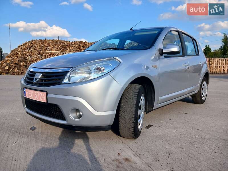 Dacia Sandero 2010 Dacia Sandero 2010
