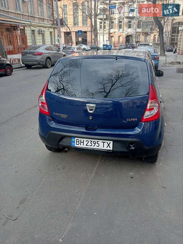 Хэтчбек Dacia Sandero 2009 в Одессе