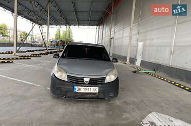 Хетчбек Dacia Sandero 2010 в Рівному