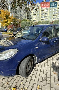 Хэтчбек Dacia Sandero 2009 в 