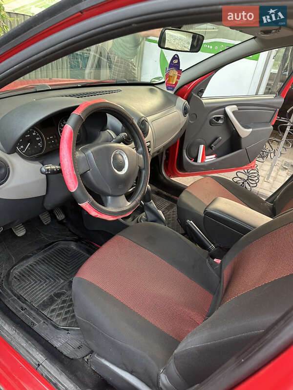 Хетчбек Dacia Sandero 2009 в Хмельницькому