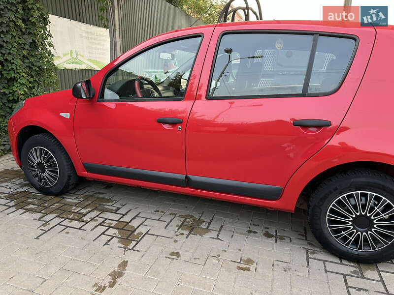 Хетчбек Dacia Sandero 2009 в Хмельницькому