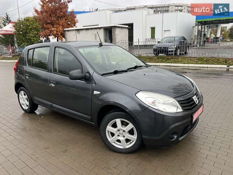 Хетчбек Dacia Sandero 2009 в Сумах фото 5 Хетчбек Dacia Sandero 2009 в Сумах