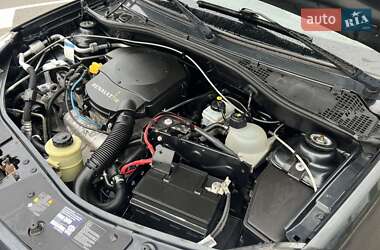 Хэтчбек Dacia Sandero 2009 в 