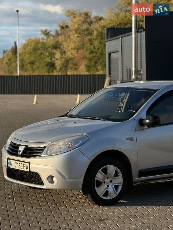 Хэтчбек Dacia Sandero 2009 в Кагарлыке фото 21 Хэтчбек Dacia Sandero 2009 в Кагарлыке