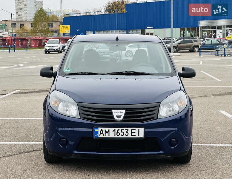 Хетчбек Dacia Sandero 2009 в Житомирі фото 2 Хетчбек Dacia Sandero 2009 в Житомирі
