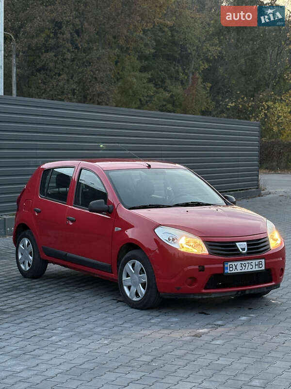 Хетчбек Dacia Sandero 2008 в Кам'янець-Подільському фото 3 Хетчбек Dacia Sandero 2008 в Кам'янець-Подільському
