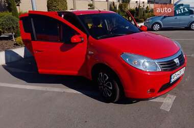 Хетчбек Dacia Sandero 2009 в  фото 10 Хетчбек Dacia Sandero 2009 в