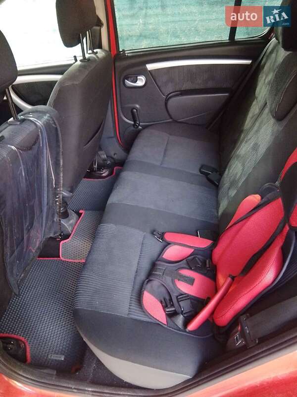 Хэтчбек Dacia Sandero 2009 в Запорожье фото 13 Хэтчбек Dacia Sandero 2009 в Запорожье