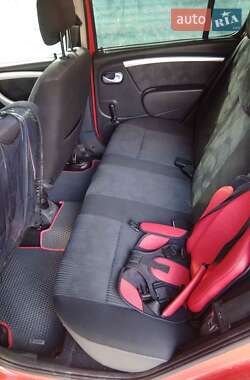 Хетчбек Dacia Sandero 2009 в  фото 13 Хетчбек Dacia Sandero 2009 в