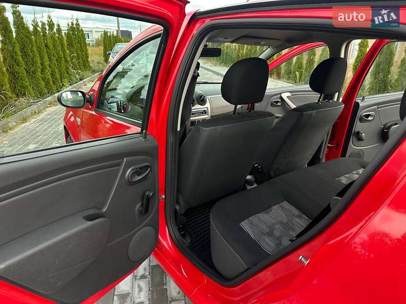 Хэтчбек Dacia Sandero 2009 в Луцке фото 12 Хэтчбек Dacia Sandero 2009 в Луцке