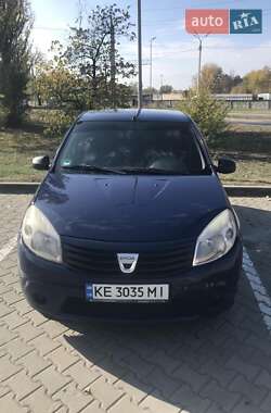 Хетчбек Dacia Sandero 2009 в Дніпрі