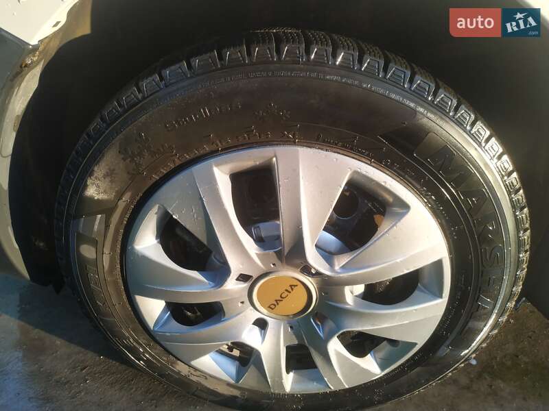 Хетчбек Dacia Sandero 2013 в Хмельницькому