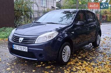 Хэтчбек Dacia Sandero 2012 в Кривом Роге