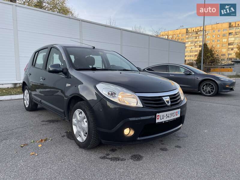 Dacia Sandero 2012