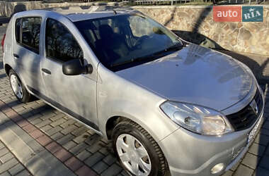 Хетчбек Dacia Sandero 2009 в Львові