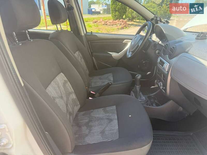 Хэтчбек Dacia Sandero 2011 в Ровно фото 14 Хэтчбек Dacia Sandero 2011 в Ровно