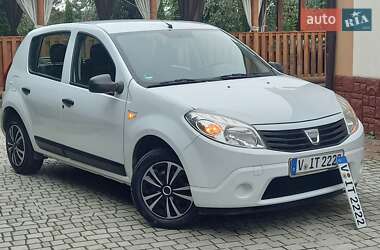 Хетчбек Dacia Sandero 2009 в Самборі