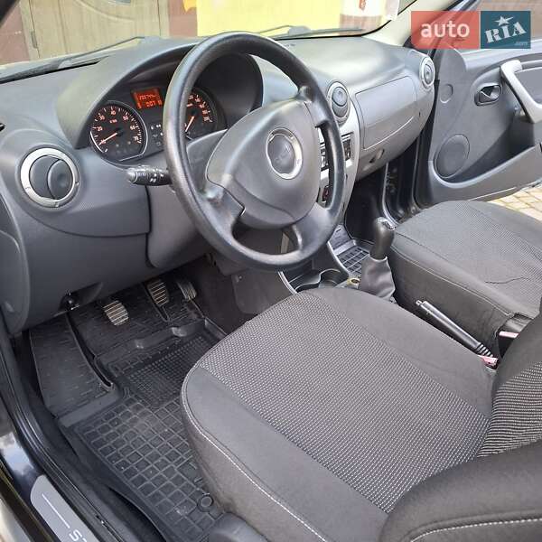 Хетчбек Dacia Sandero 2011 в Івано-Франківську