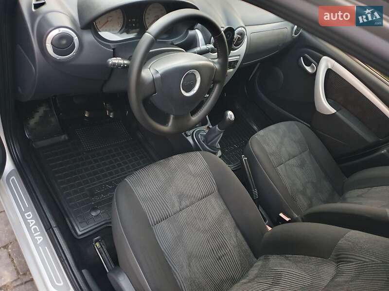 Хэтчбек Dacia Sandero 2009 в Львове фото 23 Хэтчбек Dacia Sandero 2009 в Львове