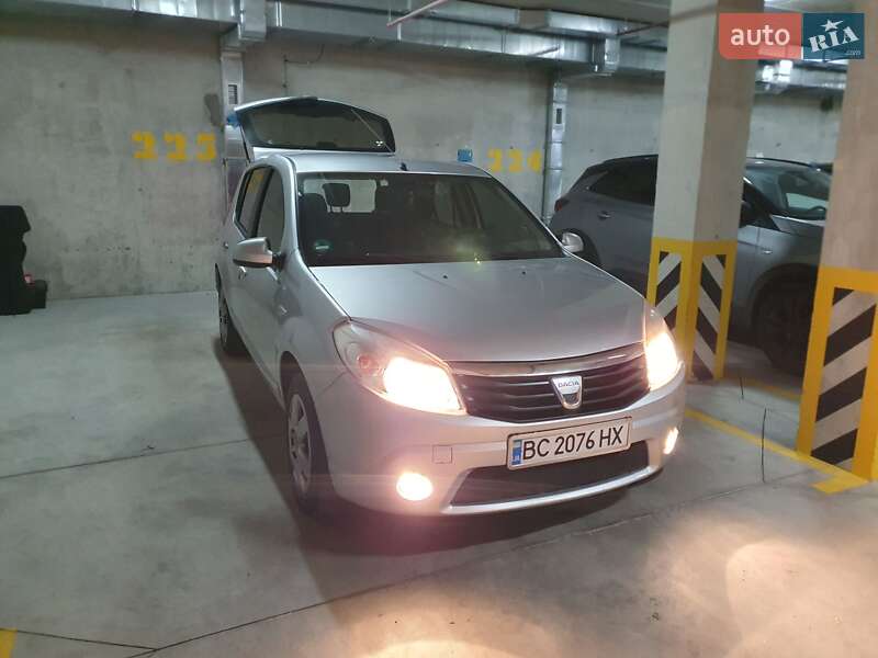 Хэтчбек Dacia Sandero 2009 в Львове фото 32 Хэтчбек Dacia Sandero 2009 в Львове