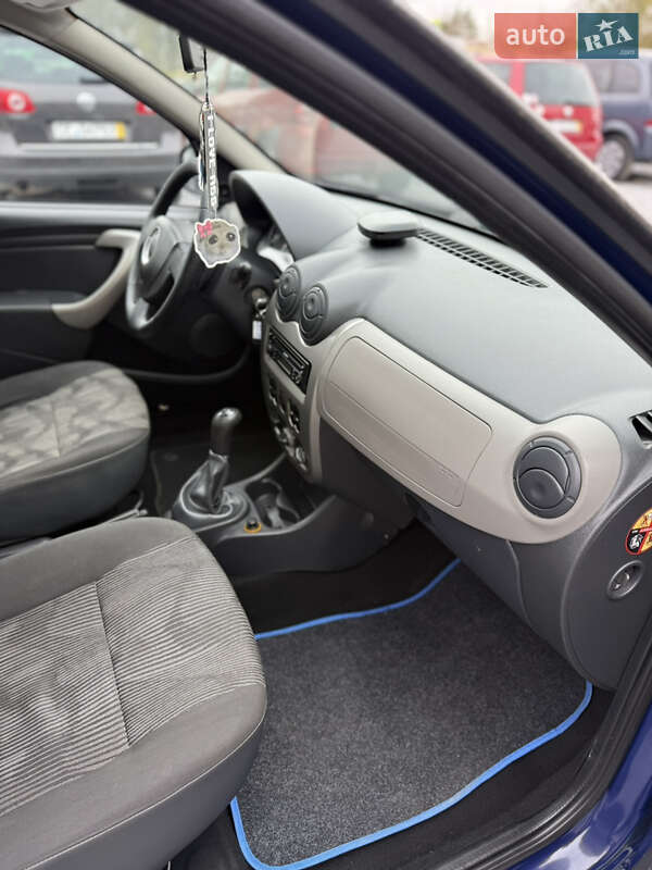 Хетчбек Dacia Sandero 2009 в Луцьку фото 81 Хетчбек Dacia Sandero 2009 в Луцьку