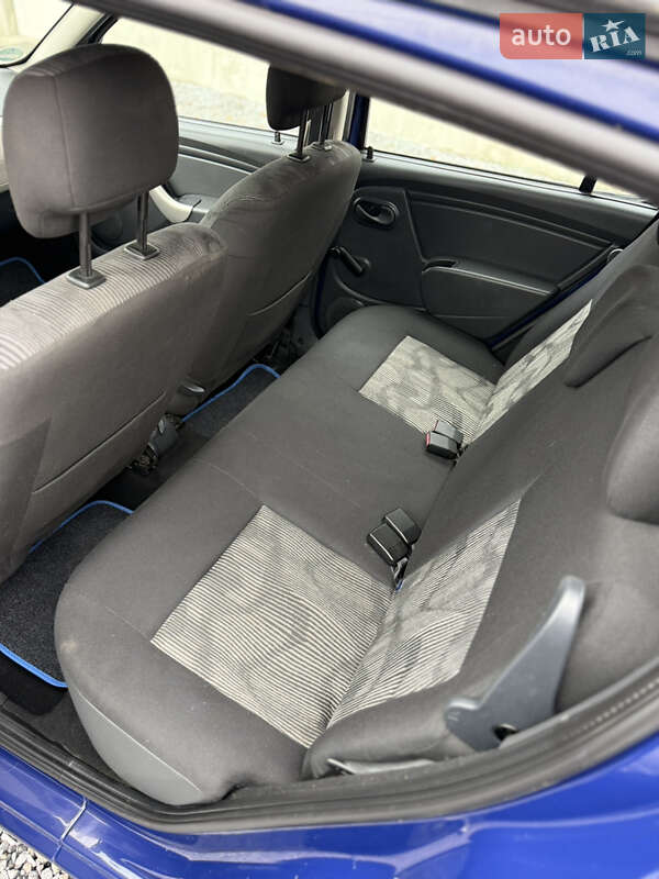 Хетчбек Dacia Sandero 2009 в Луцьку фото 92 Хетчбек Dacia Sandero 2009 в Луцьку