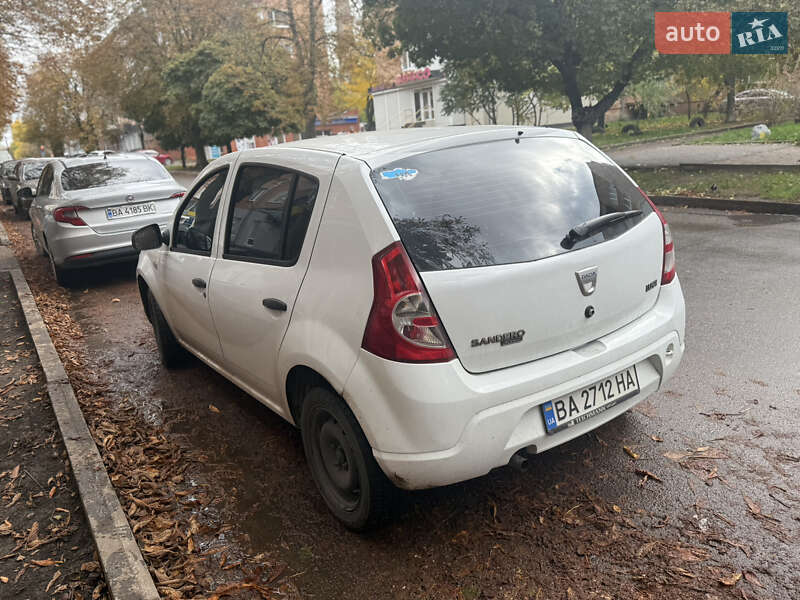 Хэтчбек Dacia Sandero 2009 в Александрие