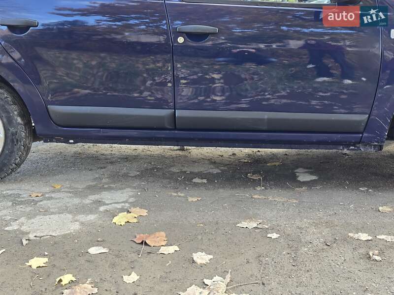 Хетчбек Dacia Sandero 2009 в Львові