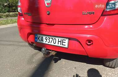 Хетчбек Dacia Sandero 2009 в Києві