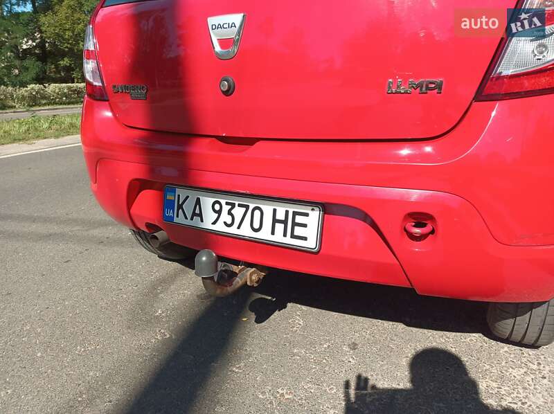 Хетчбек Dacia Sandero 2009 в Києві