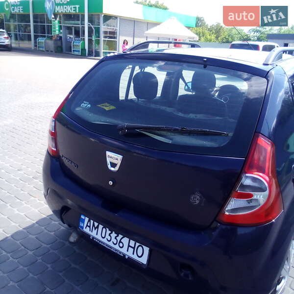 Хэтчбек Dacia Sandero 2011 в Бердичеве фото 5 Хэтчбек Dacia Sandero 2011 в Бердичеве