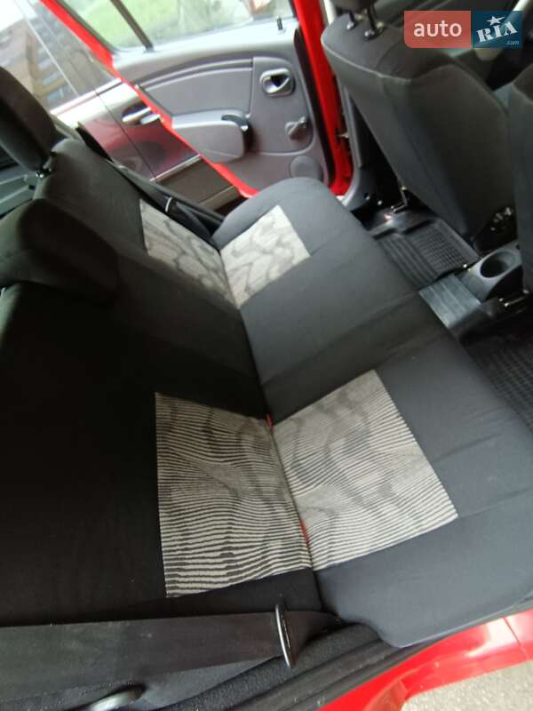 Хетчбек Dacia Sandero 2009 в Києві