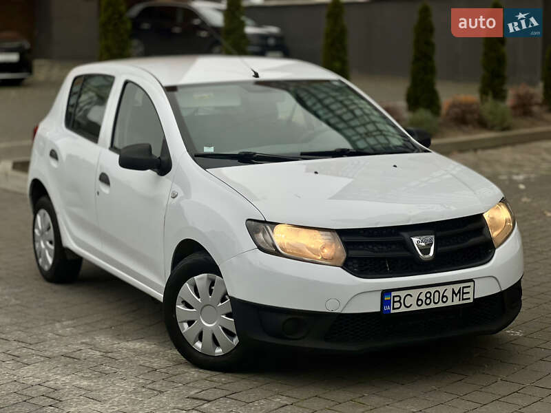 Dacia Sandero 2015