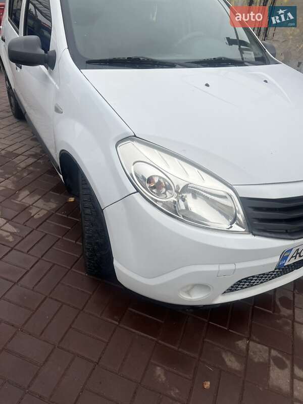 Хетчбек Dacia Sandero 2011 в Луцьку