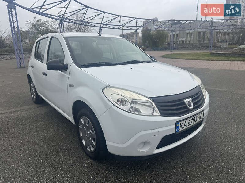 Dacia Sandero 2012